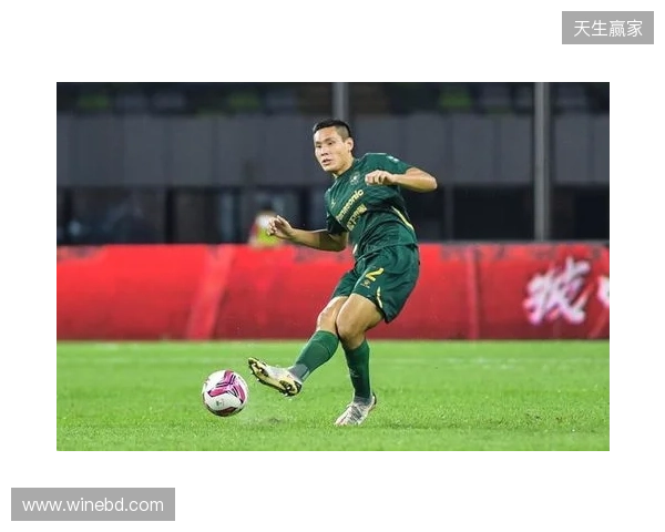 梁诺恒：父亲身体不好希望踢港超照顾他，盼浙江队能拿中超冠军