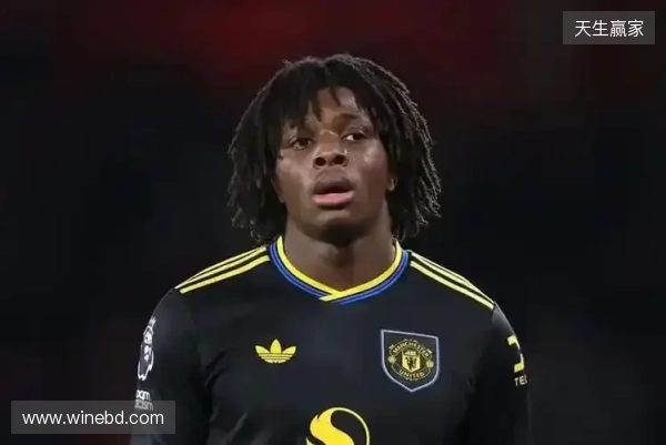 TA：曼联球员多古腿筋受伤，预计伤缺10周