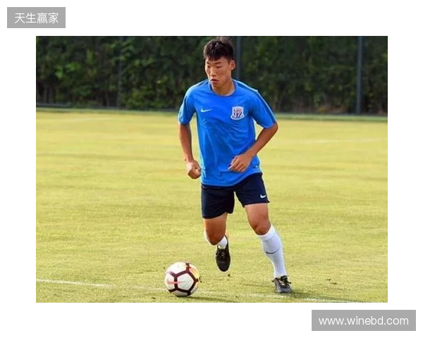 朱辰杰：自己在国家队算中生代球员，希望分享一些经验给年轻球员