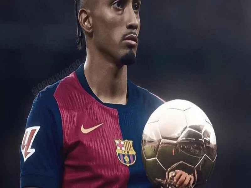 前教练:拉菲尼亚在攻防两端都能做贡献,他比登贝莱更全面